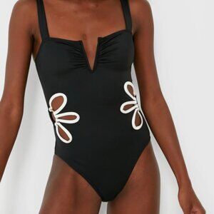 Follow Suit THE FLORA ONE PIECE - BLACK & IVORY, size small